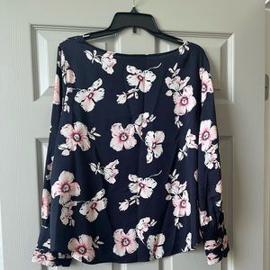 Ann Taylor Navy and Pink Floral Blouse with cuff detail XL Petite